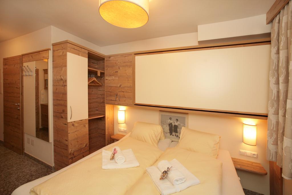 Intown Apartment Schmiede Saalbach-Hinterglemm Exterior foto