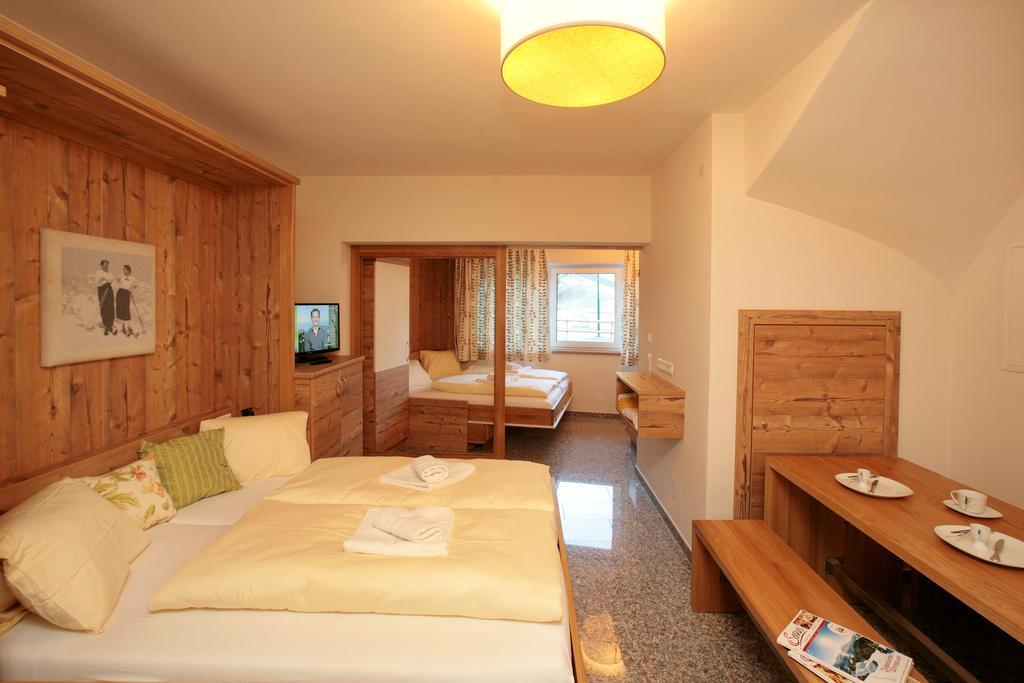 Intown Apartment Schmiede Saalbach-Hinterglemm Exterior foto