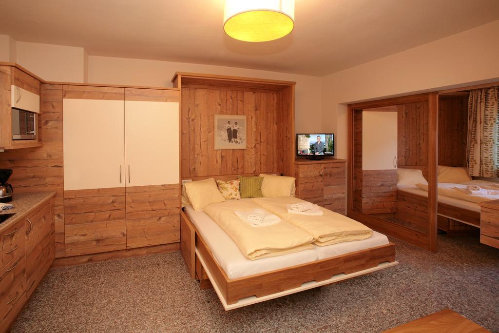 Intown Apartment Schmiede Saalbach-Hinterglemm Exterior foto